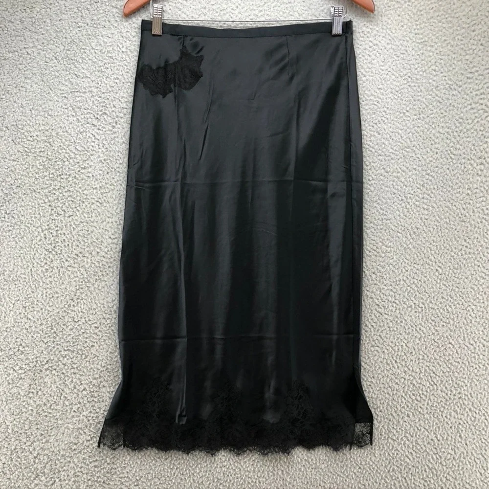 Victoria's Secret 2-Piece Lingerie Set Women Size M Black Lace Satin Top Skirt
